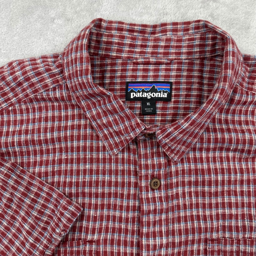 Patagonia Button Down Shirt Mens XL Red Plaid Back Step Short Sleeve Outdoors